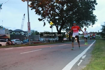 Runner Photo 1772319