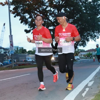 Runner Photo 1772390