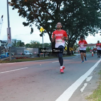 Runner Photo 1772501