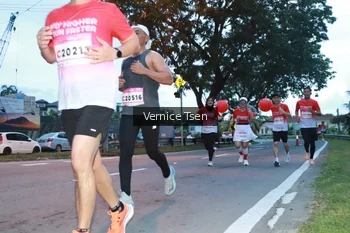 Runner Photo 1772552