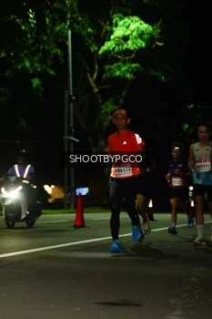 Runner Photo 1774024