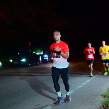 Runner Photo 1774594