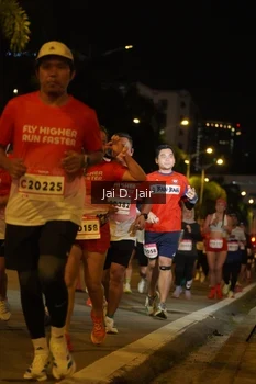 Runner Photo 1774773