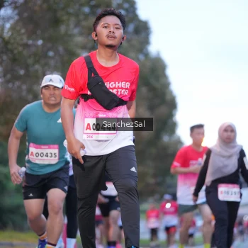 Runner Photo 1774777
