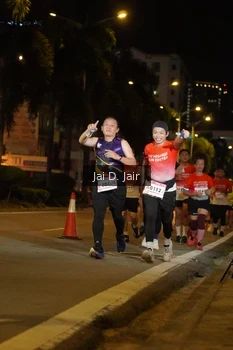 Runner Photo 1775023