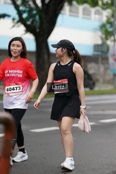 Runner Photo 1775040
