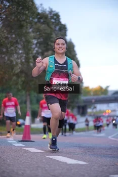 Runner Photo 1776192