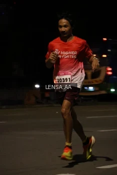 Runner Photo 1776763