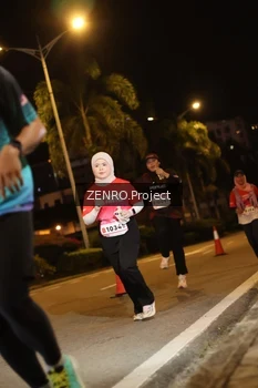 Runner Photo 1780429