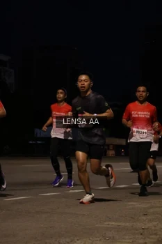 Runner Photo 1780566