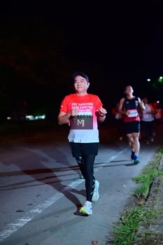 Runner Photo 1781711