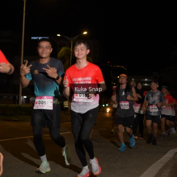 Runner Photo 1782433