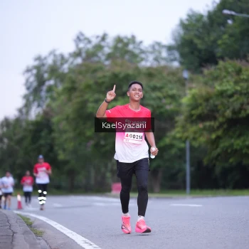 Runner Photo 1782635