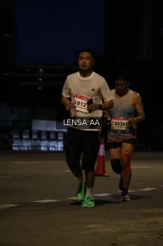 Runner Photo 1782680