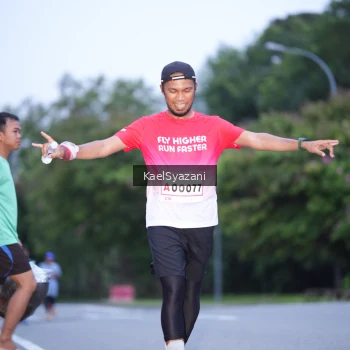Runner Photo 1782957