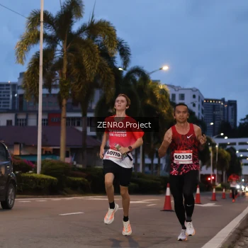 Runner Photo 1783343