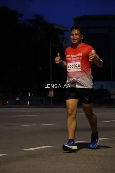 Runner Photo 1783605