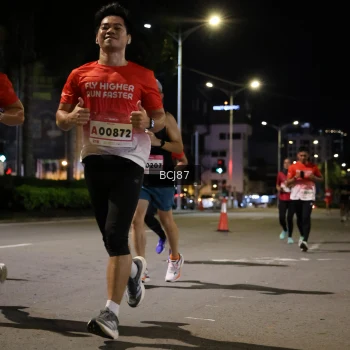 Runner Photo 1783759
