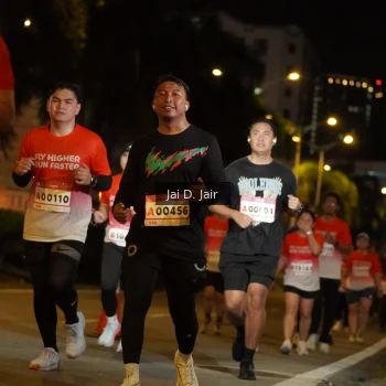 Runner Photo 1784213