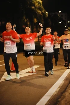 Runner Photo 1784439