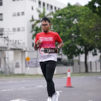 Runner Photo 1785379
