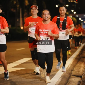 Runner Photo 1785488