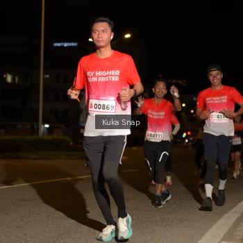 Runner Photo 1785562