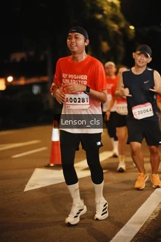 Runner Photo 1785855