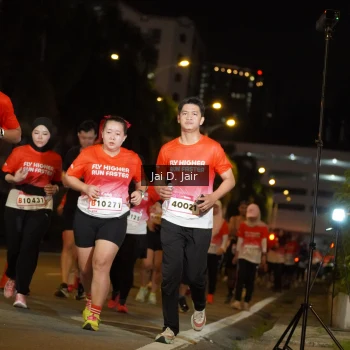 Runner Photo 1785943