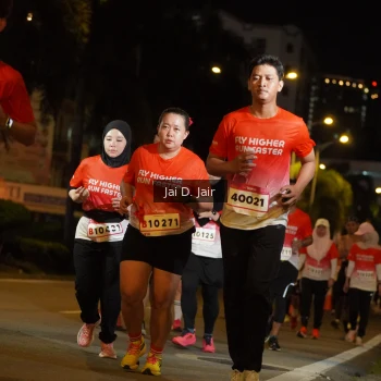 Runner Photo 1785973
