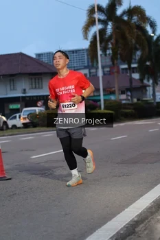 Runner Photo 1785992