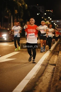 Runner Photo 1786007