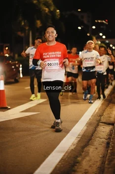 Runner Photo 1786039