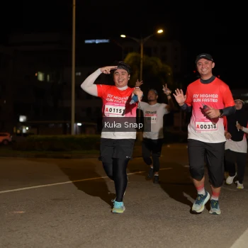 Runner Photo 1786151