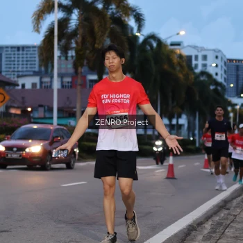 Runner Photo 1786154