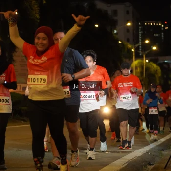 Runner Photo 1786290