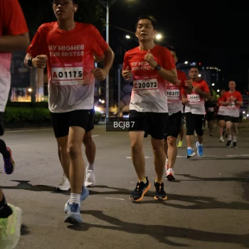Runner Photo 1786433