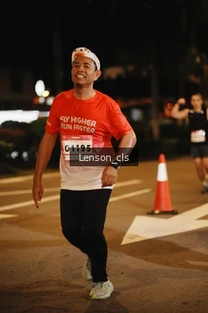 Runner Photo 1786650