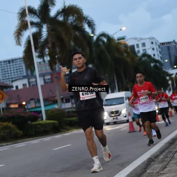 Runner Photo 1789264