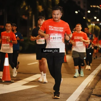 Runner Photo 1789342
