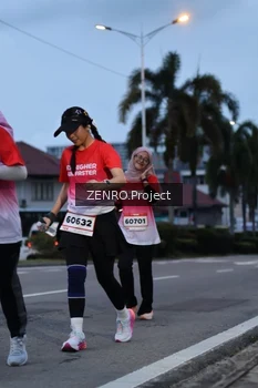 Runner Photo 1790007
