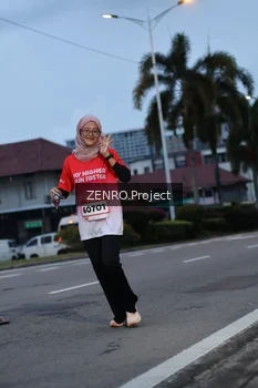 Runner Photo 1790013