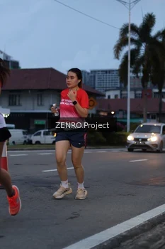 Runner Photo 1790096
