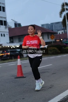 Runner Photo 1790173