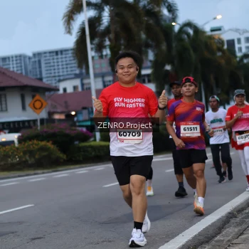 Runner Photo 1790200