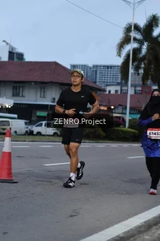 Runner Photo 1790346