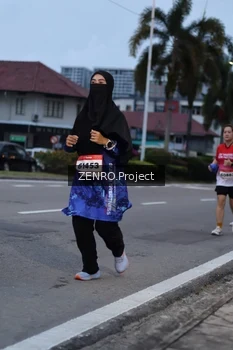 Runner Photo 1790363