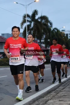 Runner Photo 1790527