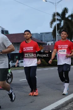 Runner Photo 1790547