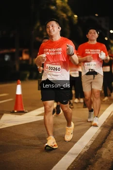 Runner Photo 1790670